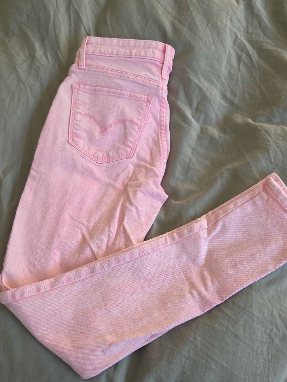 Levis Women's Light Pink High-Rise Skinny Jeans